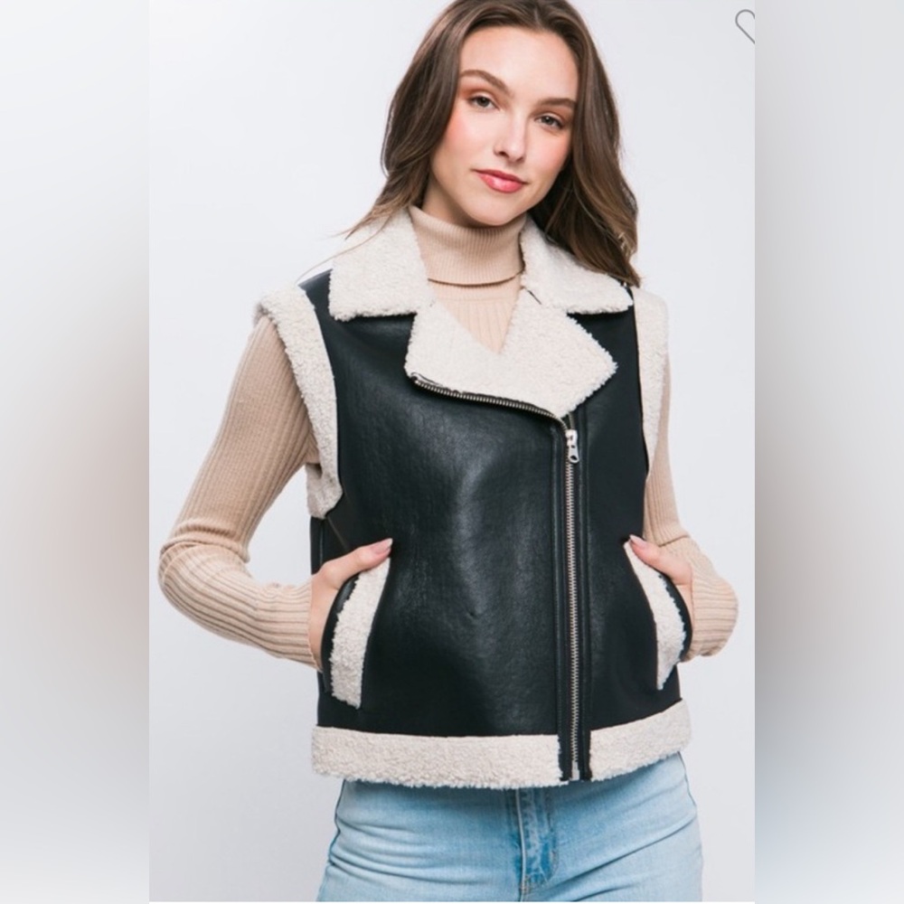 Women's Black and Cream Faux Leather Sherpa Trim Shearling Vest Size Lar… - Picture 10 of 16